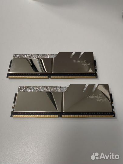 G skill trident z royal ddr4 16GBx2 4000mhz