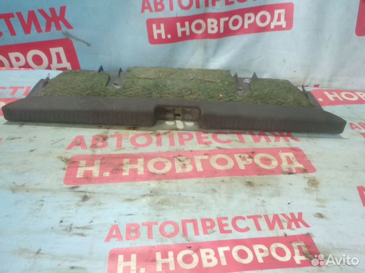 Накладка замка багажника Митсубиси Лансер 9