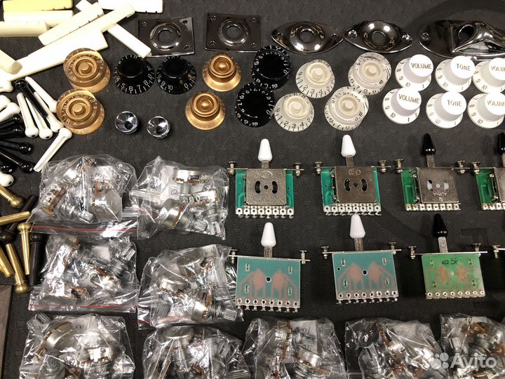 Гитарная фурнитура и аксессуары