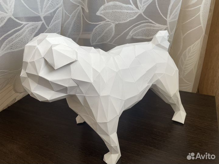 Собака мопс из бумаги