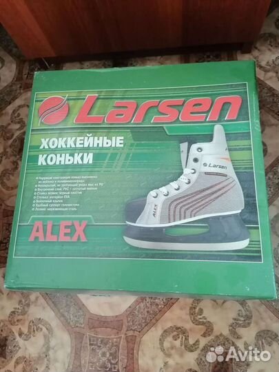 Коньки хоккейные