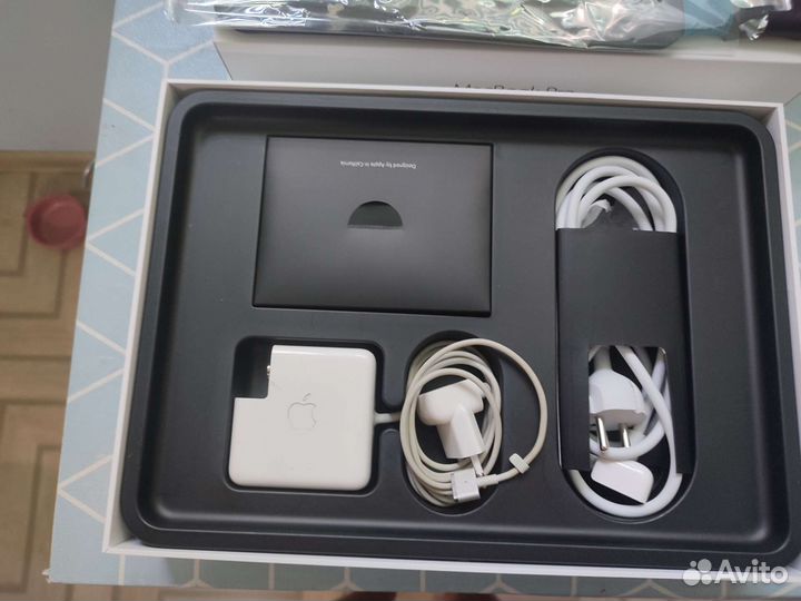 Apple MacBook Pro 13,3 retina