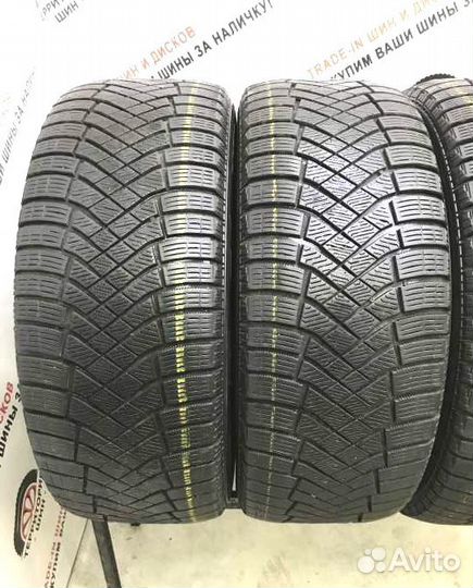 Pirelli Ice Zero FR 225/45 R18 94Q