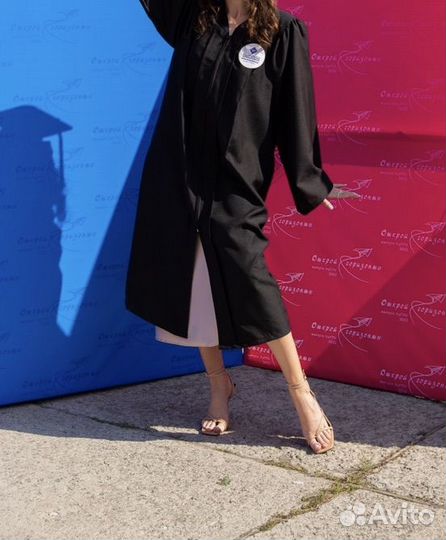 Мантия выпускника /аркнда мантии вупускника