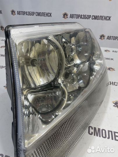 Фара левая Jeep Grand Cherokee