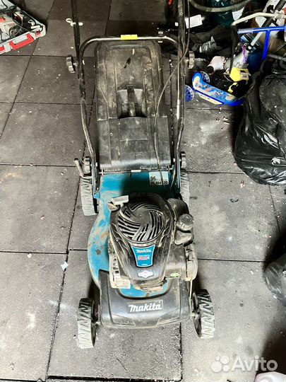 Газонокосилка бензиновая