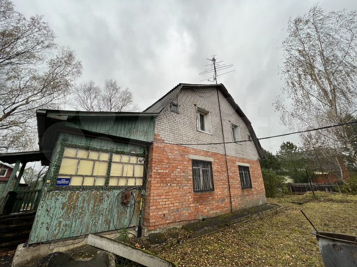 Дом 180 м² на участке 15 сот.