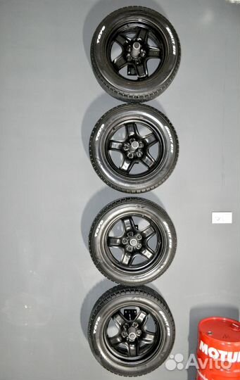 Система хранения колес