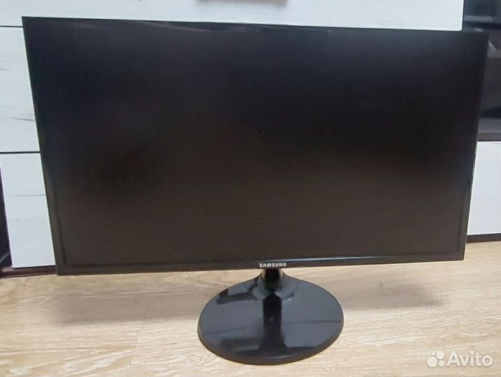 Монитор Samsung 23.5 60Гц