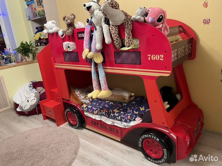 Двухъярусная кровать автобус