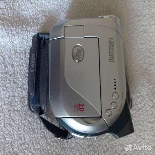 Продам видео камеру Canon DC21