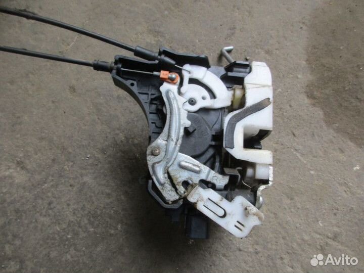 Замок двери задней правой Mitsubishi Lancer (CX,CY