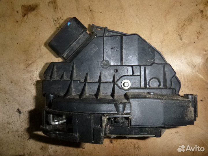 Замок двери задней левой ford focus III 2011