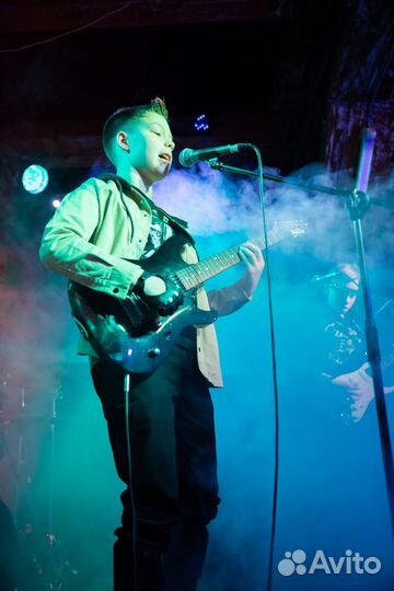 Обучение на гитаре, вокал, ударные, синтезатор