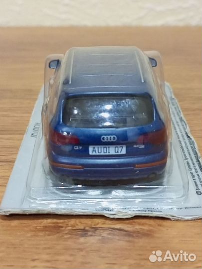 Audi Q7 модель металлическая, 1:43