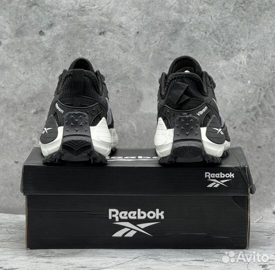 Кроссовки Reebok осенние