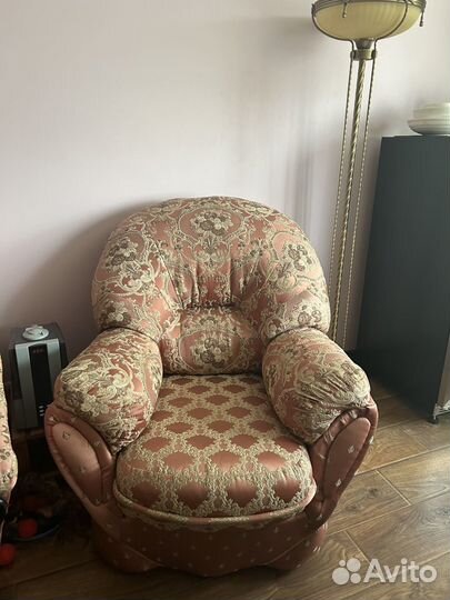 Большой угловой раскладной диван + кресло б/у