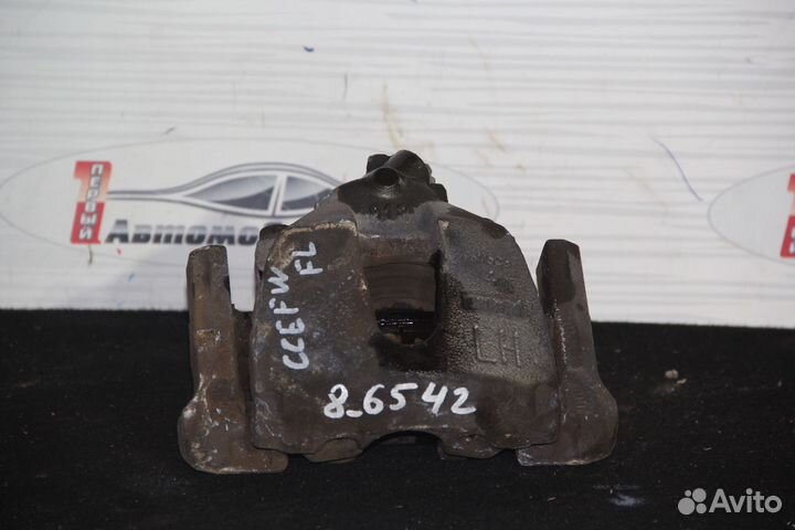 Суппорт перед лево c Mazda Biante ccefw LF-VDS