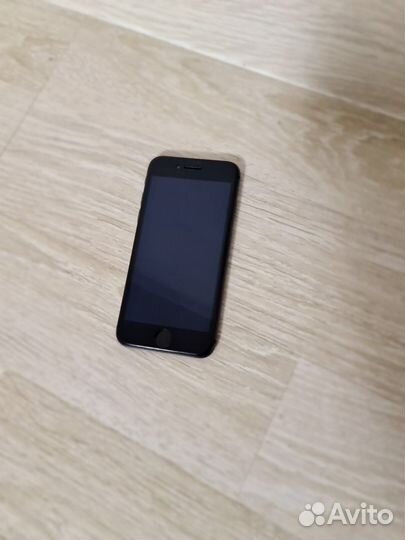 iPhone 8, 64 ГБ