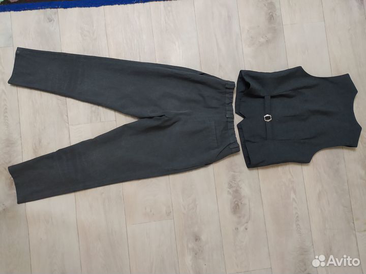 Школьная жилетка и брюки