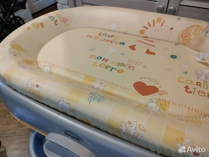 Пеленальный столик