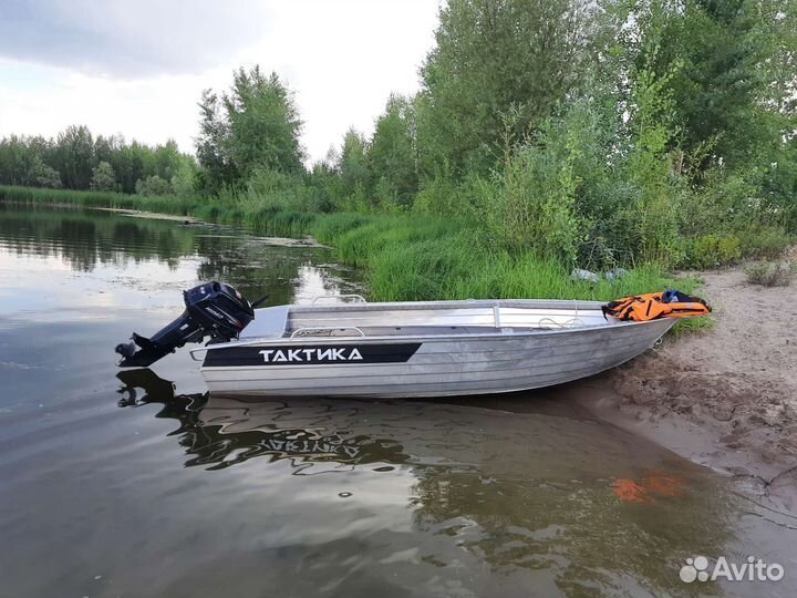 Алюминиевая лодка тактика 390р с мотором не реги-т