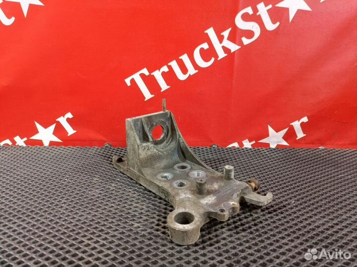 Кронштейн бампера правый Daf XF105