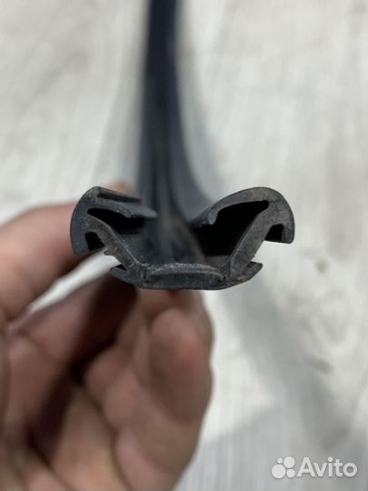 Уплотнитель зад проема стекла двери lifan X60 Прав