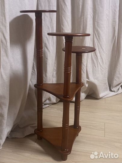 Подставка под цветы, дерево - покрытое лаком