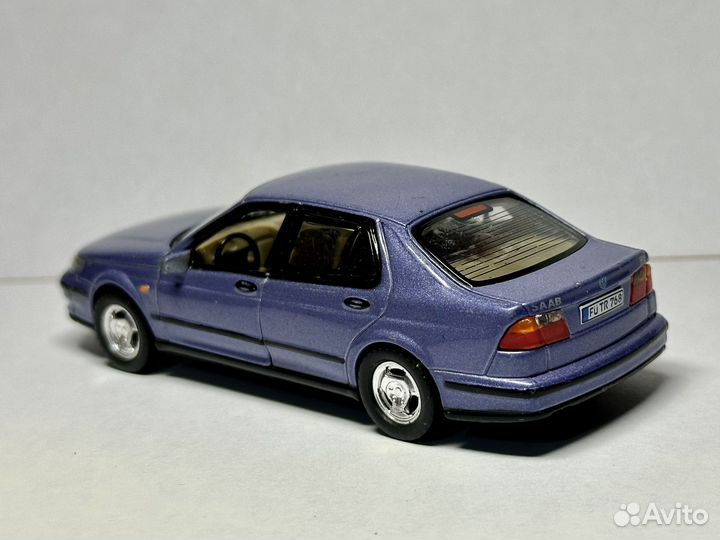Модель Saab 9-5 1/43