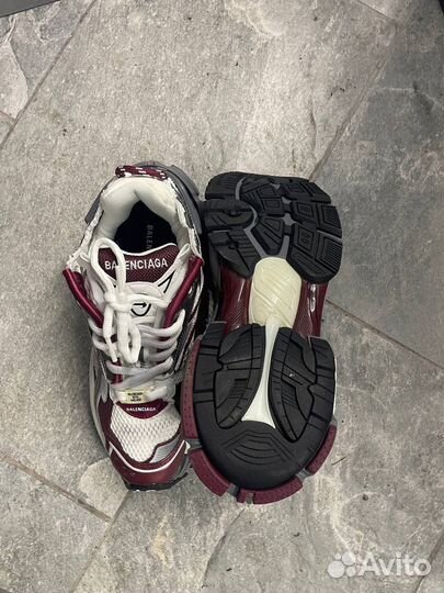 Balenciaga runner