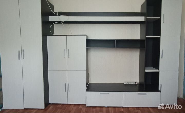 Стенка в гостиную бу