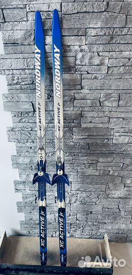 Беговые лыжи комплект