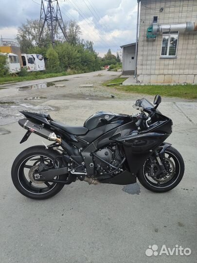 Yamaha r1