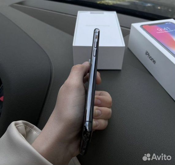 iPhone X, 256 ГБ