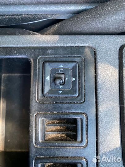Кнопка регулировки зеркал Mitsubishi Space Wagon 2