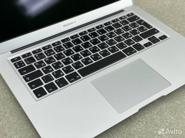 Apple macbook air A1466