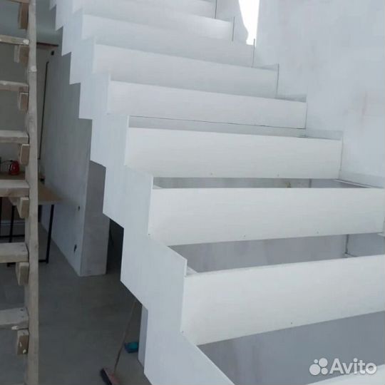 Обшивка ступеней Дубом