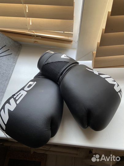 Боксерские перчатки 10 oz детские