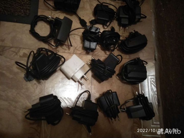 Зарядное устройство для телефона