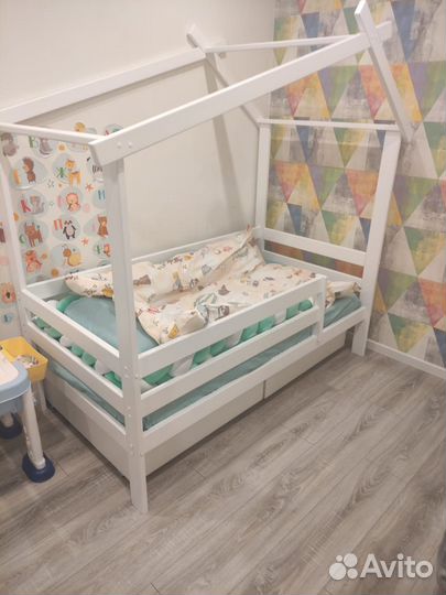 Детская кровать домик