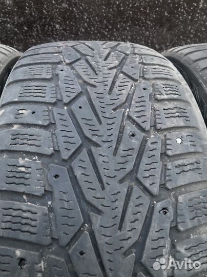 Nokian Tyres Hakkapeliitta 7 215/55 R17