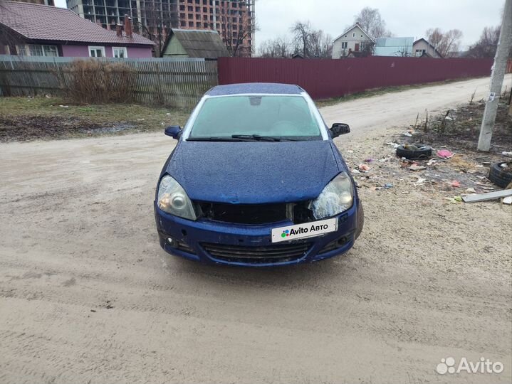 Opel Astra GTC 1.8 МТ, 2006, битый, 206 000 км