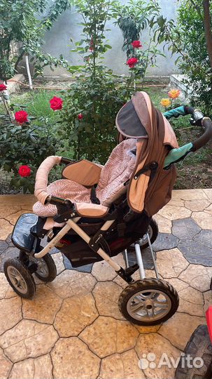 Прогулочная коляска