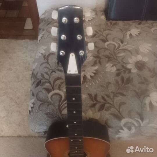 Гитара акустическая 
