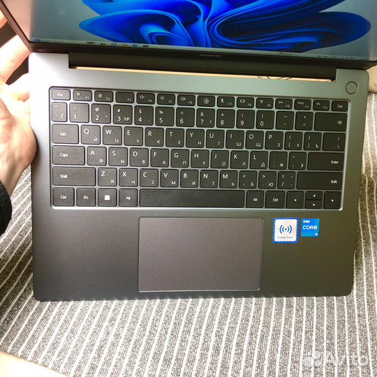 Ноутбук huawei 6 ядер как новый