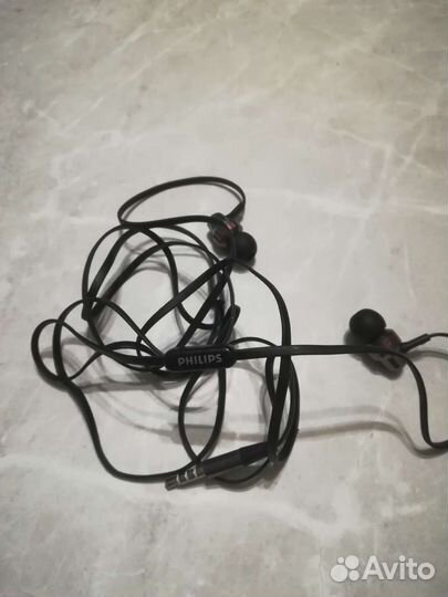 Проводные наушники philips