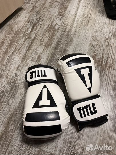 Боксерские перчатки 10 унций