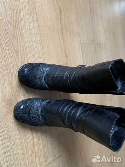 Продаю сапоги