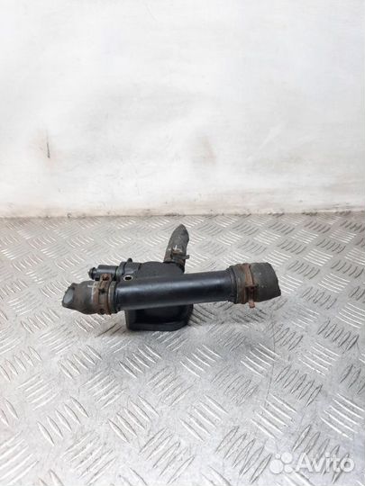 Корпус термостата Skoda Octavia хэтчбэк 5 дв. 1.9